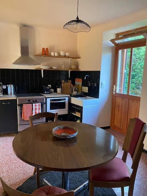 Vila Le Prieure Du Vigeant Le Vigeant Exteriér fotografie